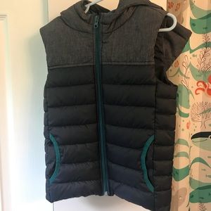 Boy’s hooded puffer vest